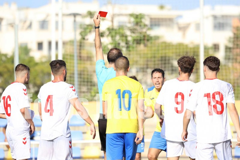 Lliga Comunitat: Facu da una trabajada victoria al Dénia frente a un correoso Eldense B (1-0)